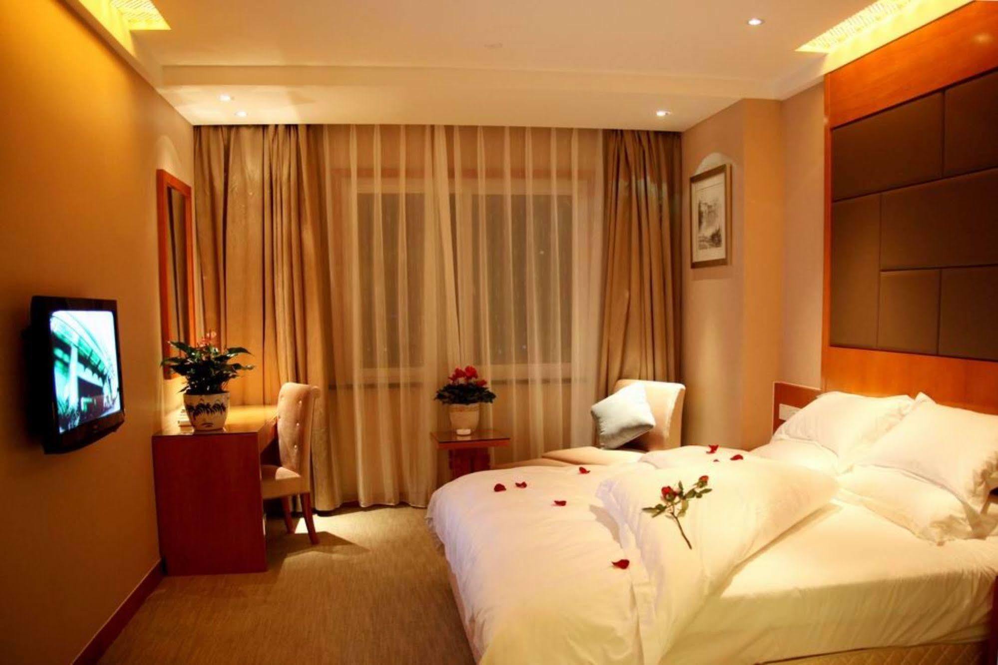 Oriental Hotel Tong Xiang Csiahszin Kültér fotó