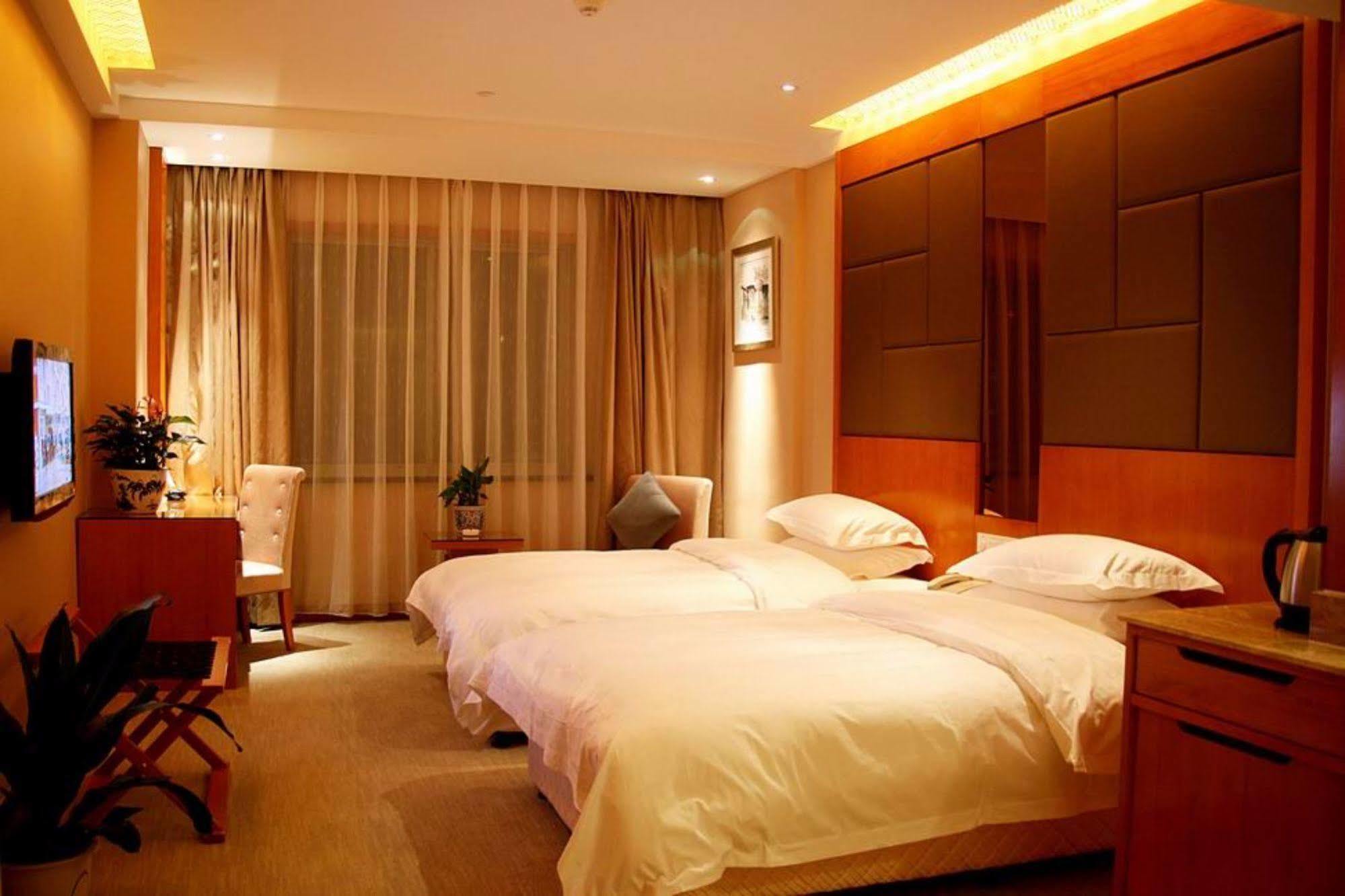 Oriental Hotel Tong Xiang Csiahszin Kültér fotó