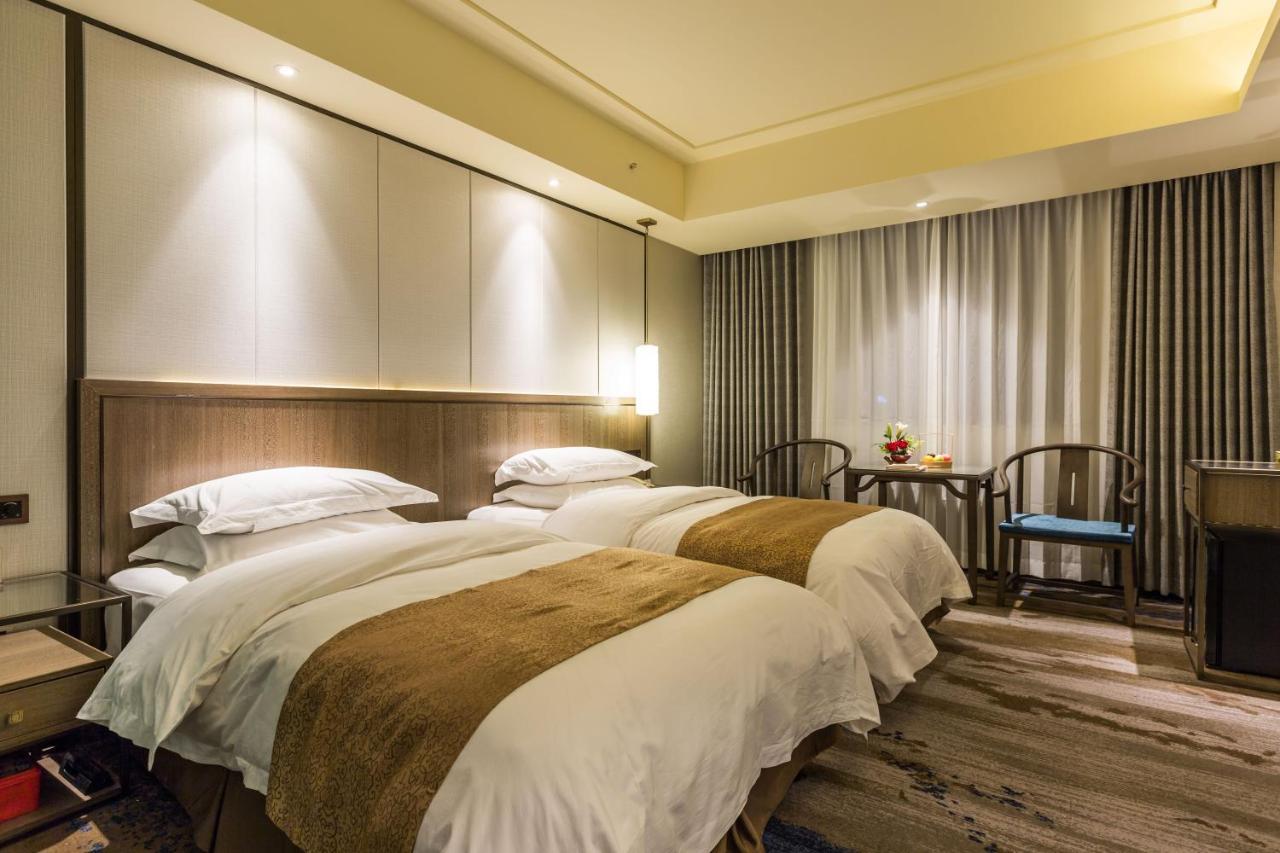 Oriental Hotel Tong Xiang Csiahszin Kültér fotó