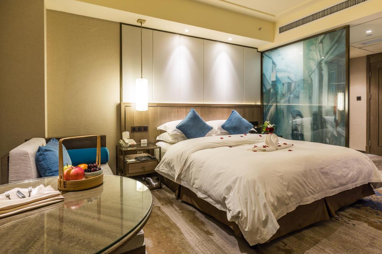 Oriental Hotel Tong Xiang Csiahszin Kültér fotó